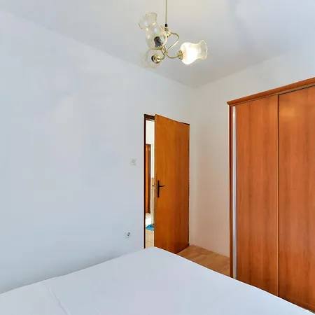 Basic Mario Apartment Vir